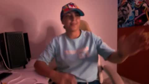 Snapshot of laurent0502 chatting on 11-08-25, 02:56 Laurent online show from 11-08-25, 02:56