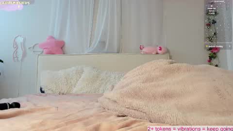 Snapshot of laurenxcros chatting on 06-26-26, 08:46 Lauren online show from 06-26-26, 08:46