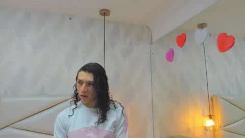 Laurent online show from 11-15-25, 10:45