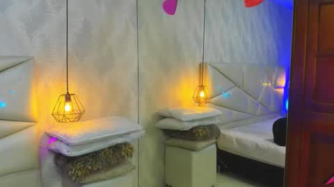 Laurent online show from 01-06-26, 10:30