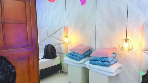 Laurent online show from 01-11-26, 10:09