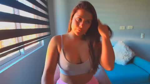 Snapshot of lauri_fit chatting on 03-15-26, 09:21 Lauri online show from 03-15-26, 09:21