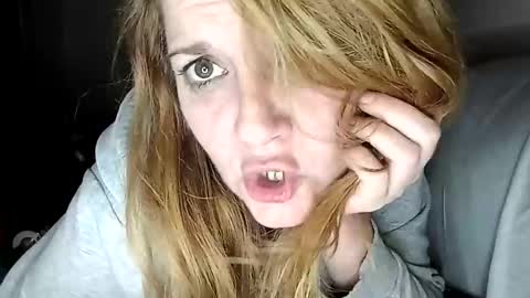 lauriehotxxx online show from 02-05-25, 09:40