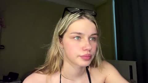 Bella online show from 05-19-26, 12:11