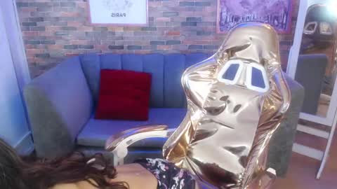 Snapshot of laurita_b chatting on 02-10-25, 07:49 Laurita online show from 02-10-25, 07:49