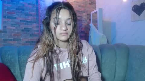 Snapshot of laurita_b chatting on 03-05-25, 11:49 Laurita online show from 03-05-25, 11:49