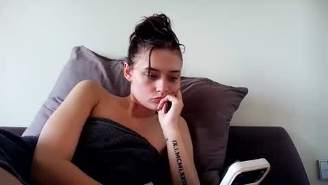 laurkacute online show from 08-06-26, 03:47