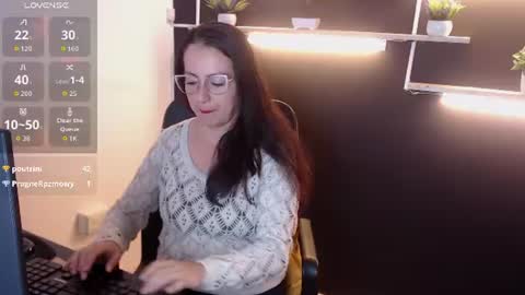 Snapshot of lauryn_jones chatting on 07-02-26, 09:43 Laury online show from 07-02-26, 09:43