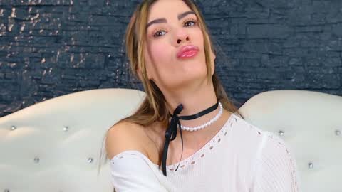 Lauryn online show from 01-09-25, 06:48