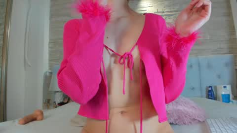 Lauryn online show from 02-08-25, 01:01
