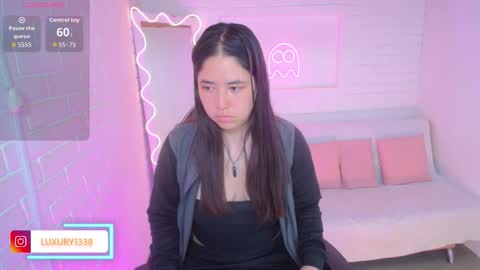 Lauxury  online show from 09-15-25, 03:17
