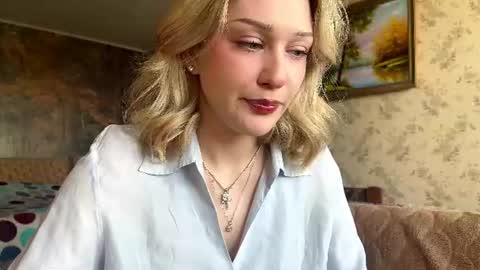 Elin online show from 06-11-26, 12:25