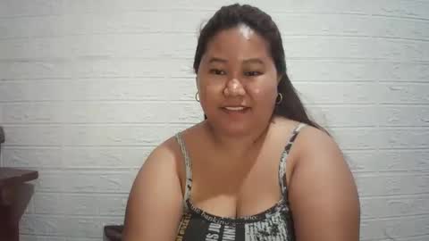 Snapshot of lavalyn214 chatting on 04-29-26, 04:11 lavalyn214 online show from 04-29-26, 04:11