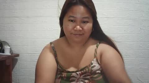 Snapshot of lavalyn214 chatting on 05-11-26, 04:48 lavalyn214 online show from 05-11-26, 04:48