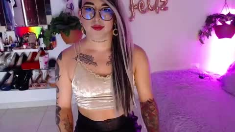 Cristina online show from 10-10-25, 11:48