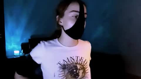 Lavinda online show from 11-22-25, 04:28