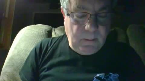 lawnboy62 online show from 12-21-25, 08:54