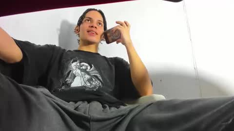 Snapshot of lax777_ chatting on 09-19-25, 10:21 ZAmbrano online show from 09-19-25, 10:21