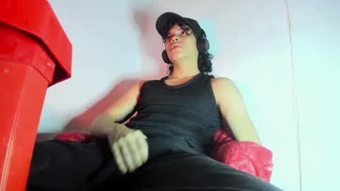 Snapshot of lax777_ chatting on 11-09-25, 05:17 ZAmbrano online show from 11-09-25, 05:17