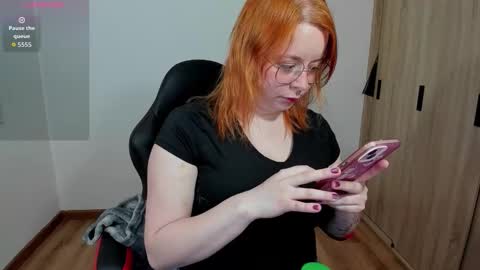 Snapshot of lay_lah chatting on 01-08-26, 09:06 laylaah online show from 01-08-26, 09:06