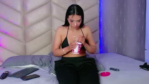 laya online show from 12-03-25, 03:36