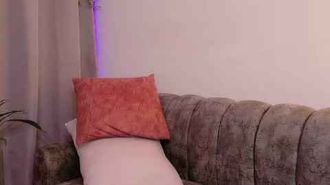 laya online show from 07-07-26, 03:09