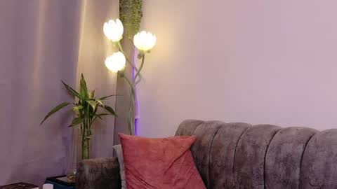 laya online show from 07-26-26, 04:09