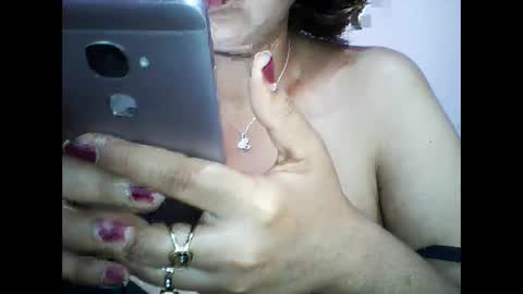 Snapshot of layanah12 chatting on 01-08-25, 01:31 layanah12 online show from 01-08-25, 01:31