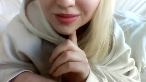 layannalea online show from 12-11-24, 08:50