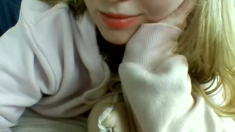 layannalea online show from 03-03-25, 07:06