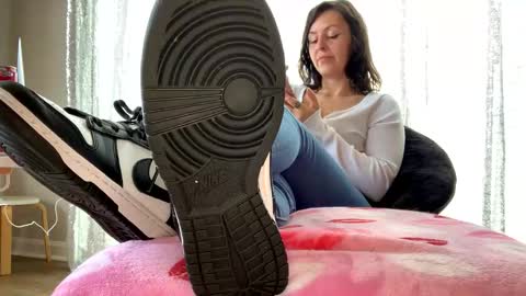 Laycee Layne online show from 03-30-26, 05:58