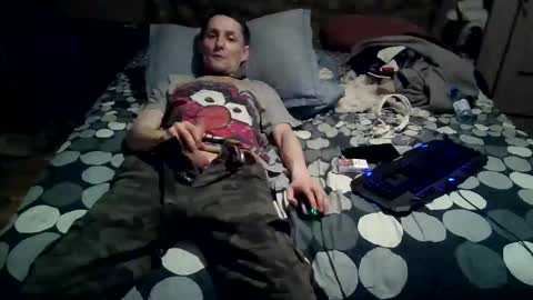 laydayy online show from 04-19-26, 06:07