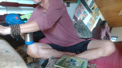 Snapshot of laye19 chatting on 12-21-24, 06:23 Laye19 online show from 12-21-24, 06:23