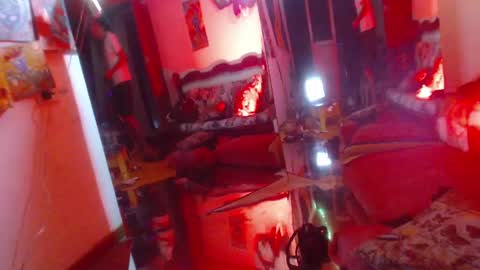 Snapshot of laye19 chatting on 02-02-25, 01:12 Laye19 online show from 02-02-25, 01:12