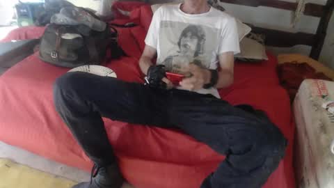 Snapshot of laye19 chatting on 03-04-25, 07:43 Laye19 online show from 03-04-25, 07:43