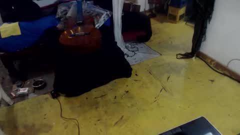 Snapshot of laye19 chatting on 09-16-25, 04:02 Laye19 online show from 09-16-25, 04:02