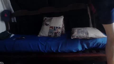 Snapshot of laye19 chatting on 09-28-25, 06:02 Laye19 online show from 09-28-25, 06:02