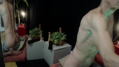 Snapshot of laye19 chatting on 10-04-25, 05:16 Laye19 online show from 10-04-25, 05:16