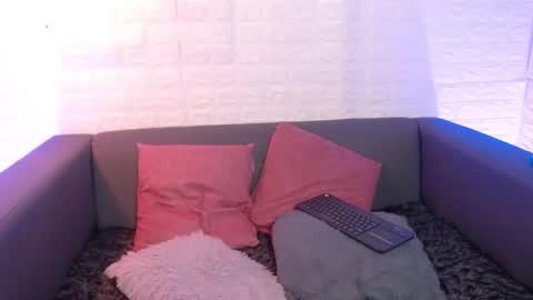 Snapshot of layla_707 chatting on 02-17-25, 11:20 Layla online show from 02-17-25, 11:20