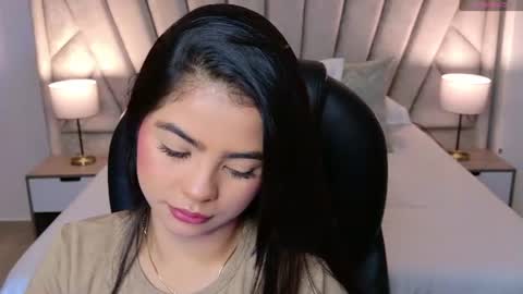 Snapshot of layla_breezee_ chatting on 07-19-26, 10:41 Layla Breezee online show from 07-19-26, 10:41