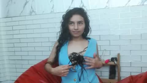 Layla Collins69 online show from 08-01-26, 04:23