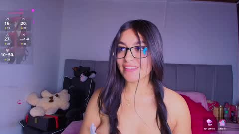Layla online show from 01-25-25, 02:47