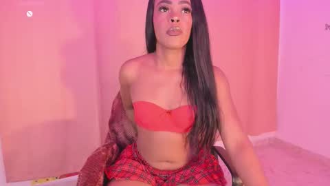 LAYLA online show from 03-25-26, 10:49