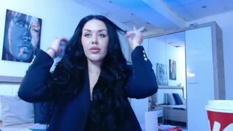 Snapshot of laylacruz chatting on 02-13-25, 02:56 laylacruz online show from 02-13-25, 02:56