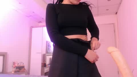 Snapshot of laylacruz chatting on 02-24-25, 05:20 laylacruz online show from 02-24-25, 05:20