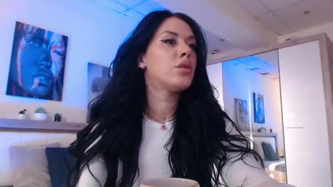 Snapshot of laylacruz chatting on 03-05-25, 05:40 laylacruz online show from 03-05-25, 05:40