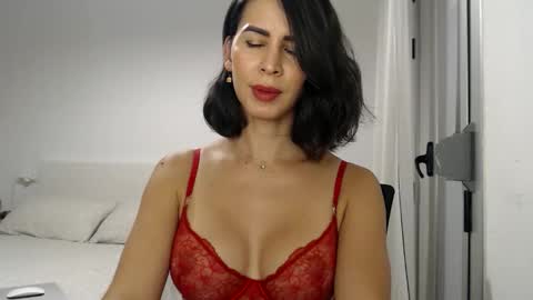 Layla online show from 09-24-25, 02:15