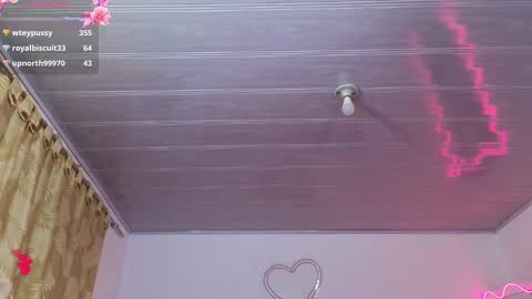 laylafoxy_tay online show from 03-10-25, 09:21