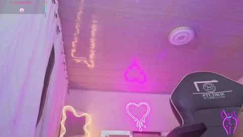 laylafoxy_tay online show from 11-17-25, 03:23