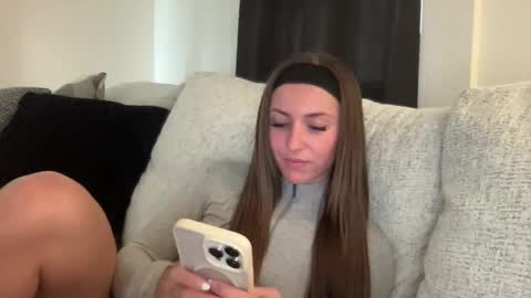 laylahlaylah1 online show from 10-22-25, 03:12